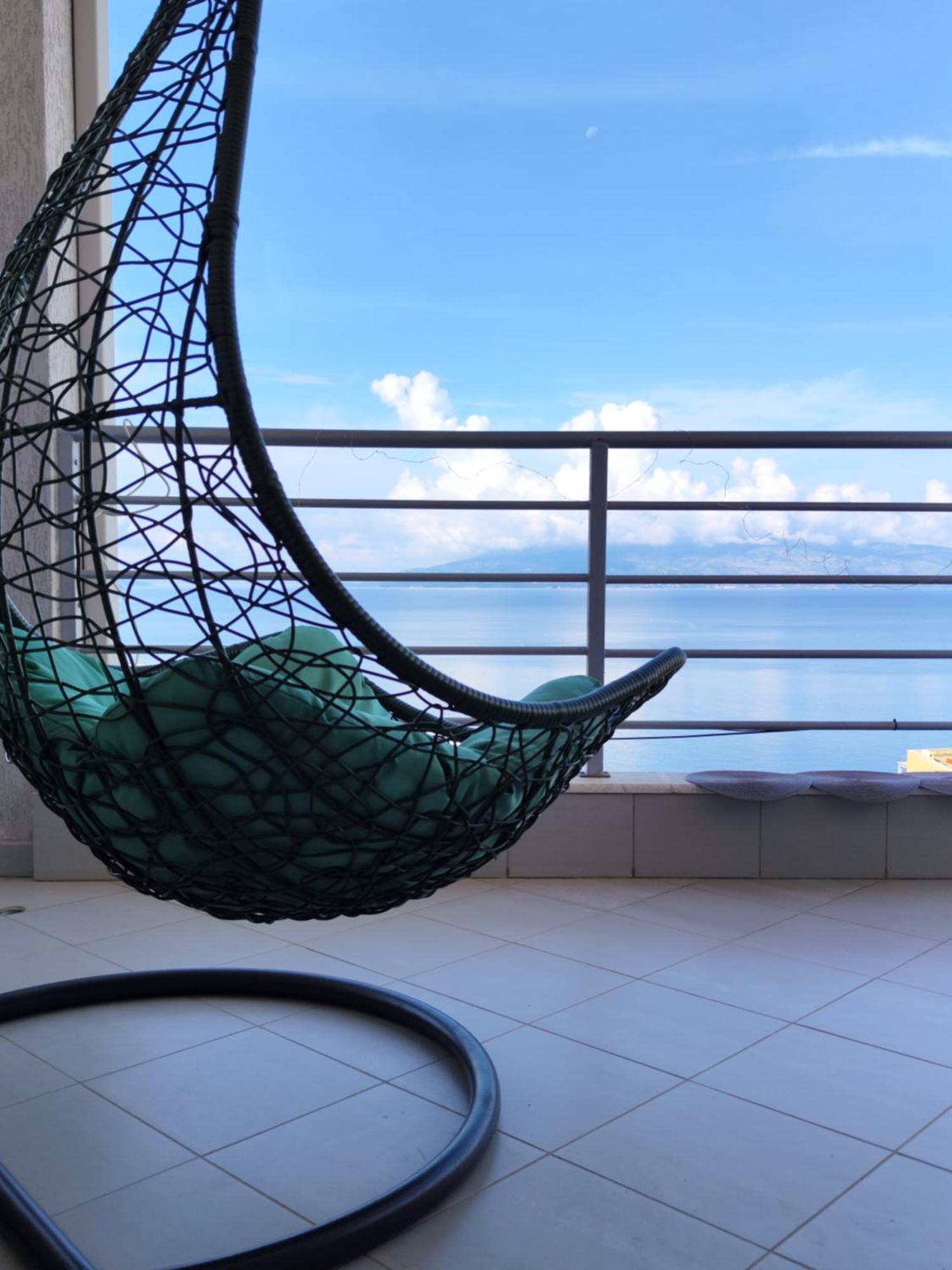 Apartament Seaview Apartment! Public Parking Near The App!