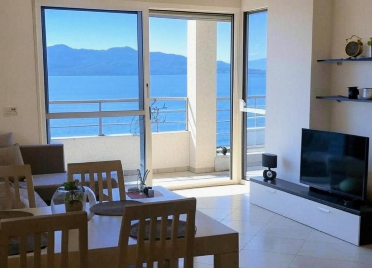 Apartament Seaview Apartment! Public Parking Near The App! Saranda