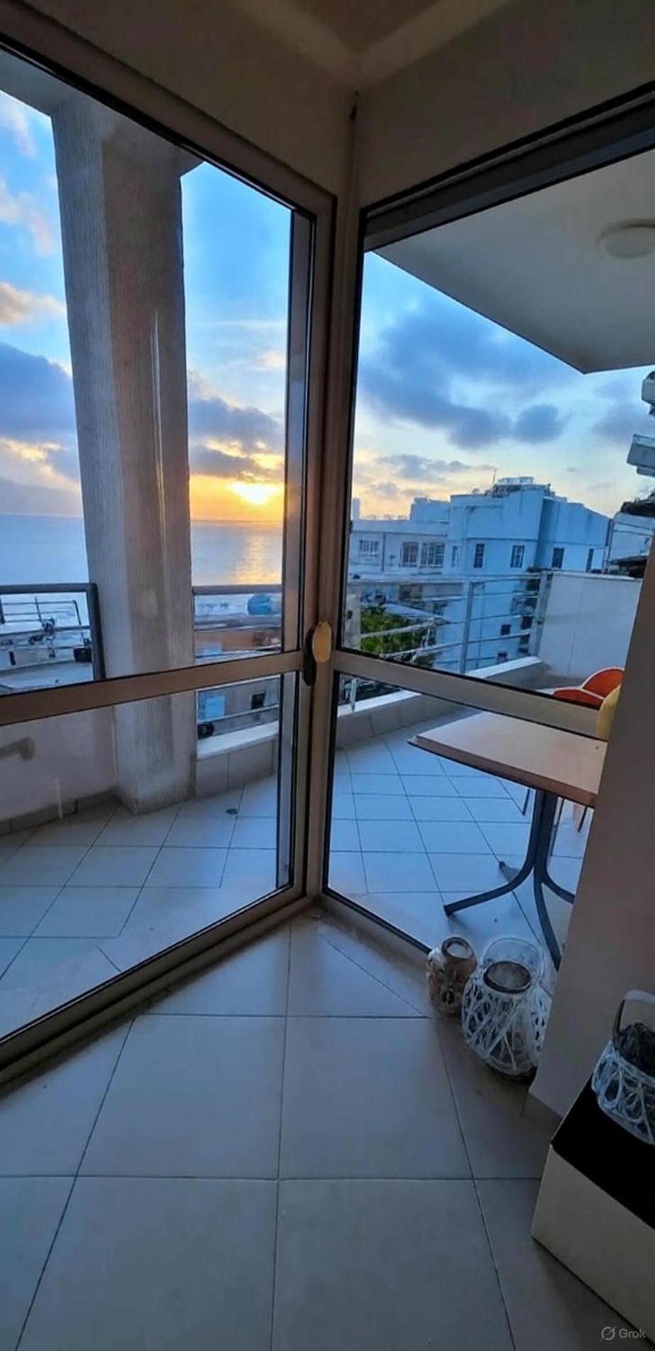 Apartament Seaview Apartment! Public Parking Near The App!