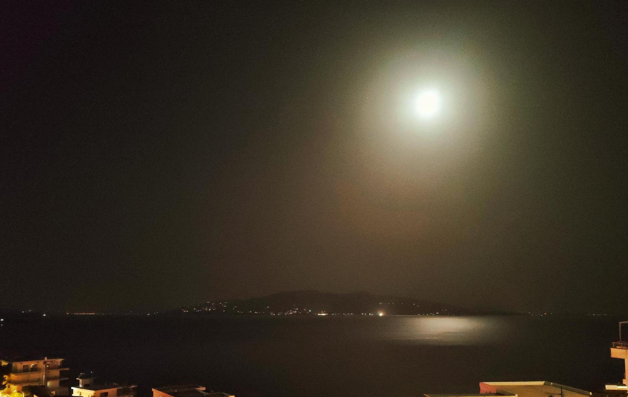 Seaview Apartment! Public Parking Near The App! Saranda